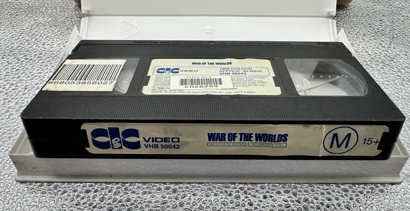 War Of The Worlds : The Walls Of Jericho / Thy Kingdom Come VHS Tape In GC 8964