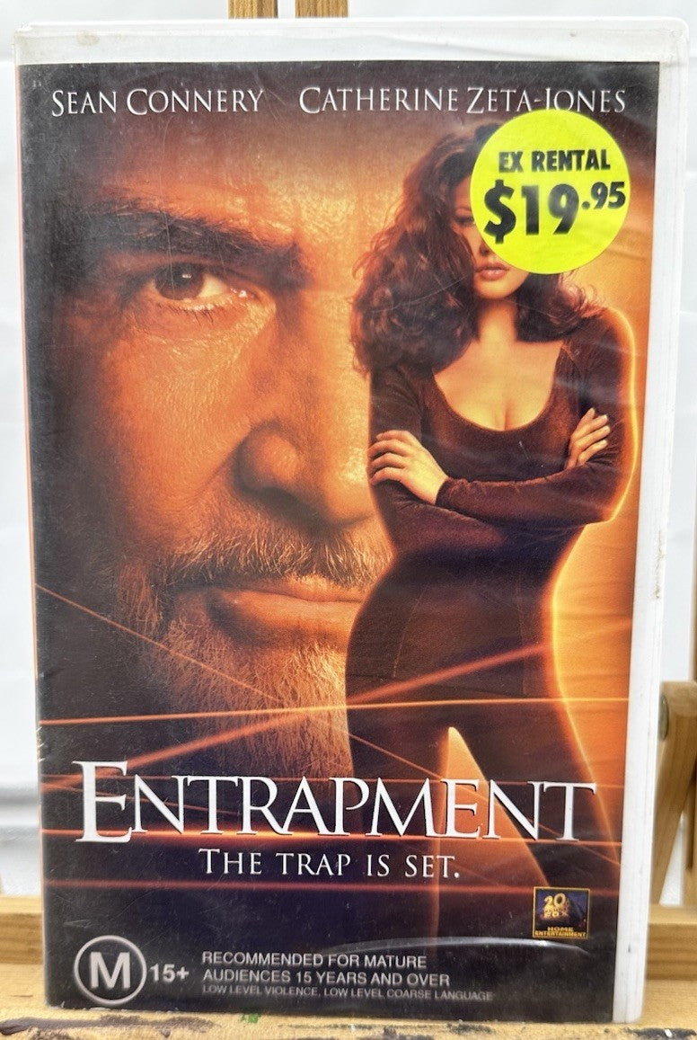 Entrapment The Trap Is Set EX-Rental VHS Tape In OK Condition 8894