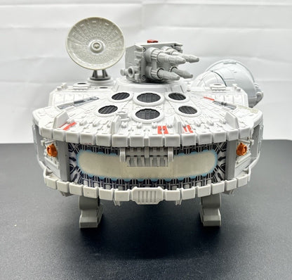 STAR WARS MILLENIUM FALCON SPACESHIP 2001 Hasbro C-060A  (8803)