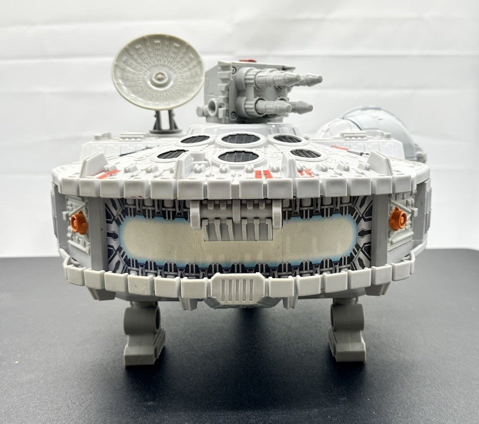 STAR WARS MILLENIUM FALCON SPACESHIP 2001 Hasbro C-060A  (8803)