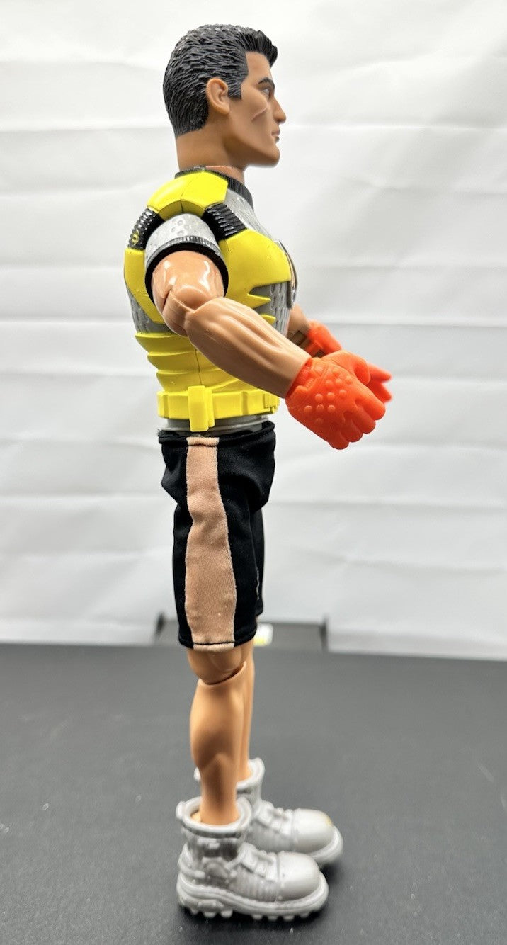Vintage Action Man Hasbro 2000 Disc Extreme Frisbee 30cm Figure In GC 9087