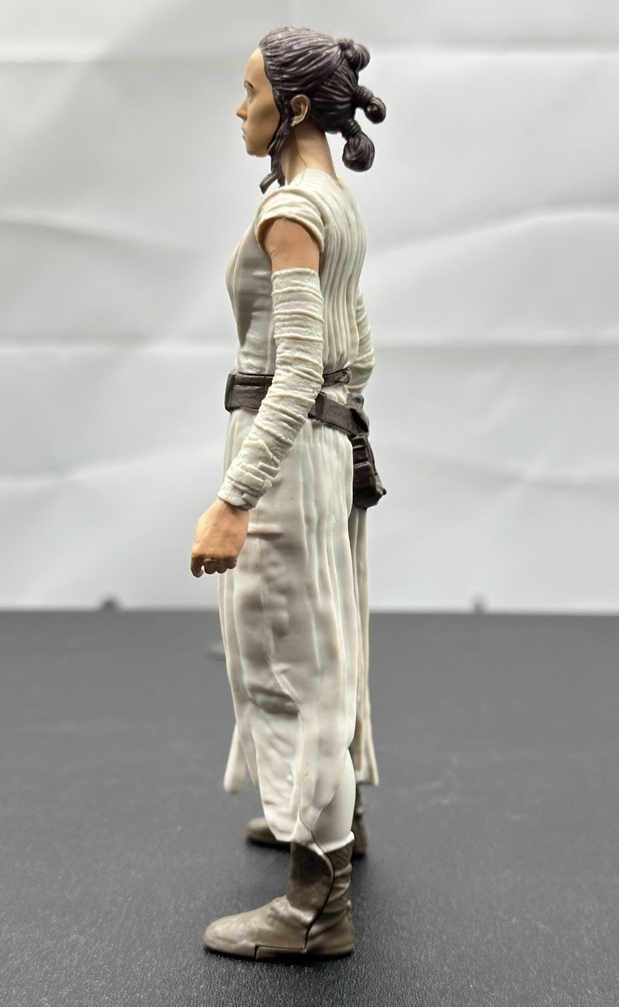 Hasbro Star Wars Rey Action Figure 15cm Tall (The Force Awakens) 8647