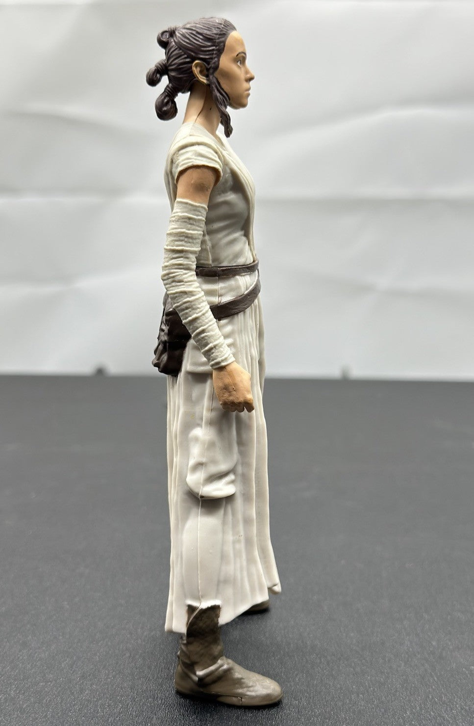 Hasbro Star Wars Rey Action Figure 15cm Tall (The Force Awakens) 8647