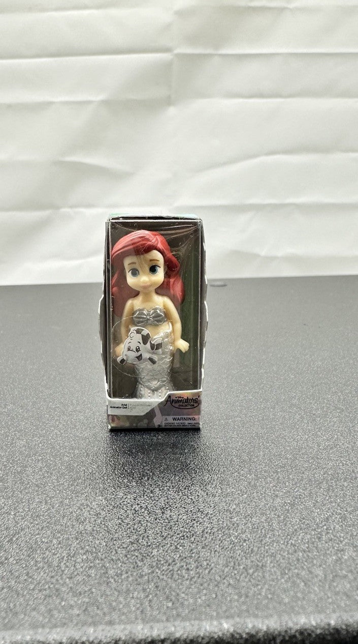 ZURU Surprise Mini Brands Disney 100th Platinum Anniversary In Good Cond 8392
