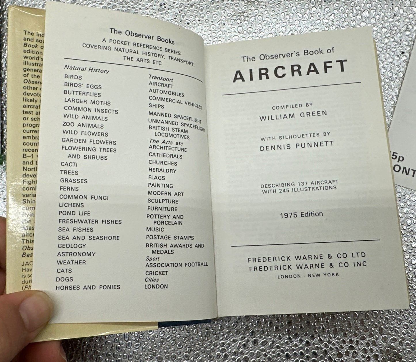 The Observer's Book Of Aircraft 1975 by Green William - Book - Hard Cover 8853