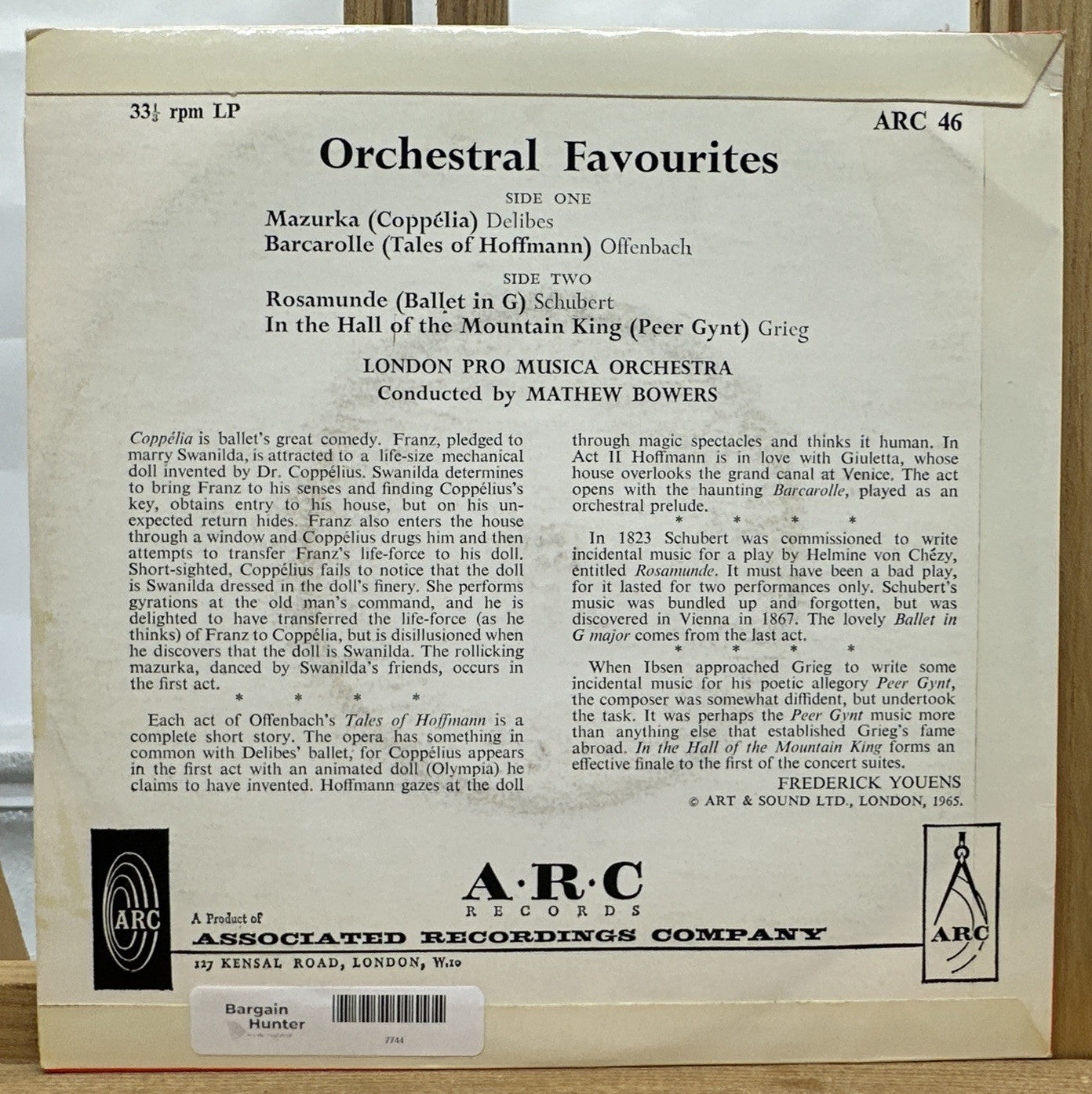 Orchestral Favourites 7” Record In Good Condition 7744