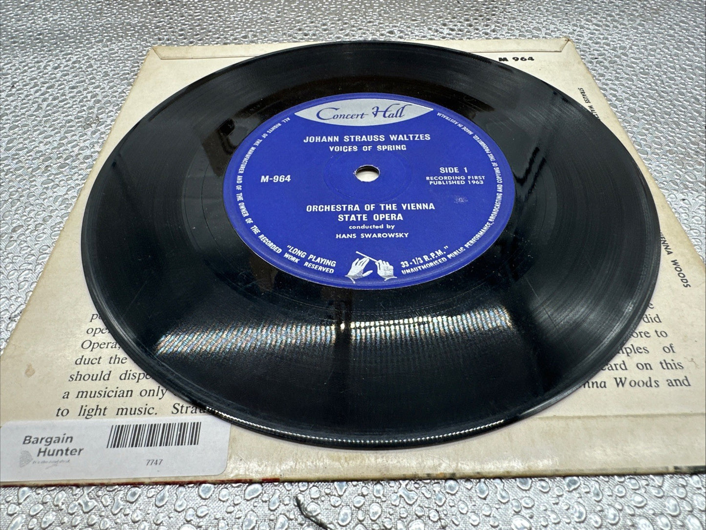 Strauss Waltzes - Voices Of Spring 7” Record In Good Condition 7747