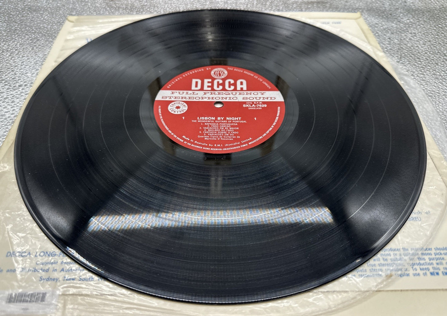WONDERFUL GUITARS OF PORTUGAL LP - Lisbon By Night Record In Good Condition 6696