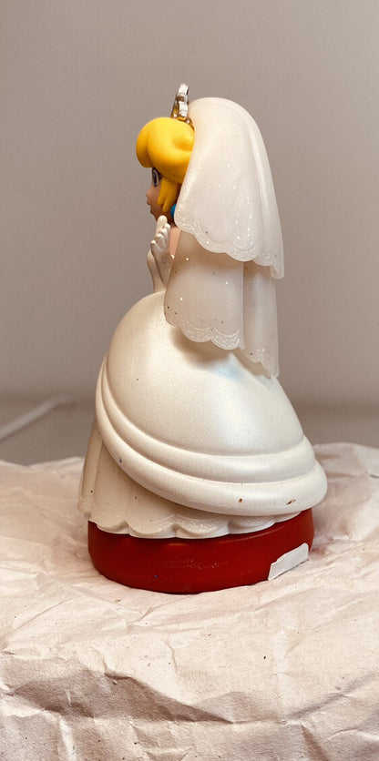 Nintendo Mario Princess Peach Wedding Amiibo 337000ABAUW2 In Good Condition 4085