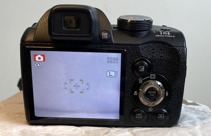 Fujifilm Finepix S3300 Camera In Good Condition 4108