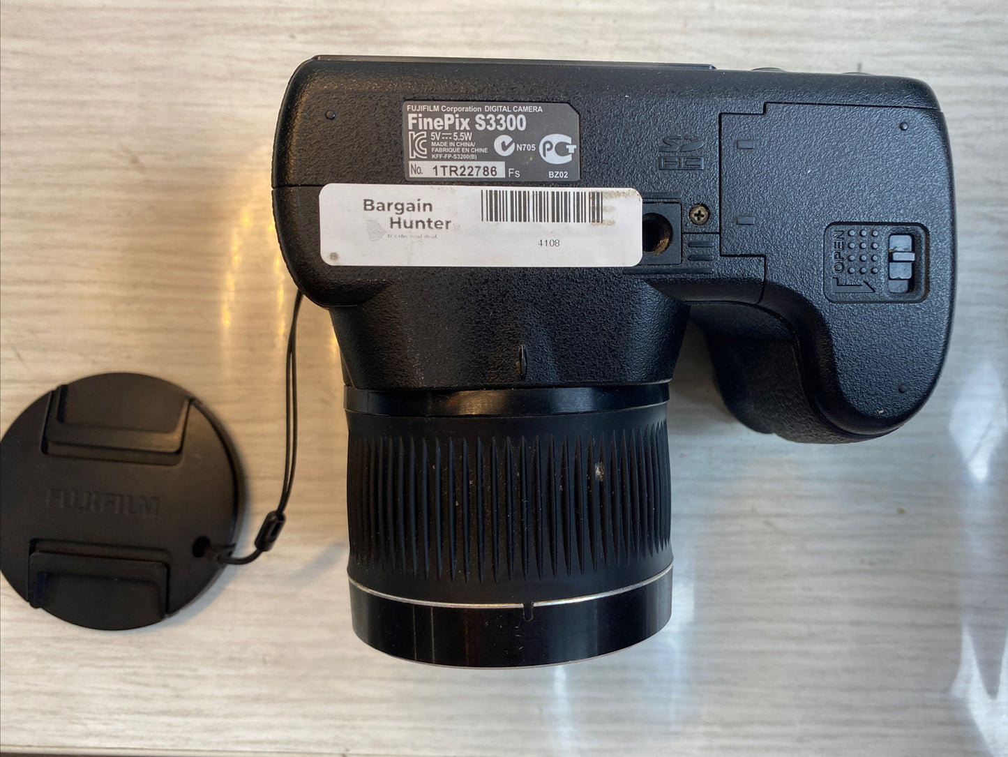 Fujifilm Finepix S3300 Camera In Good Condition 4108