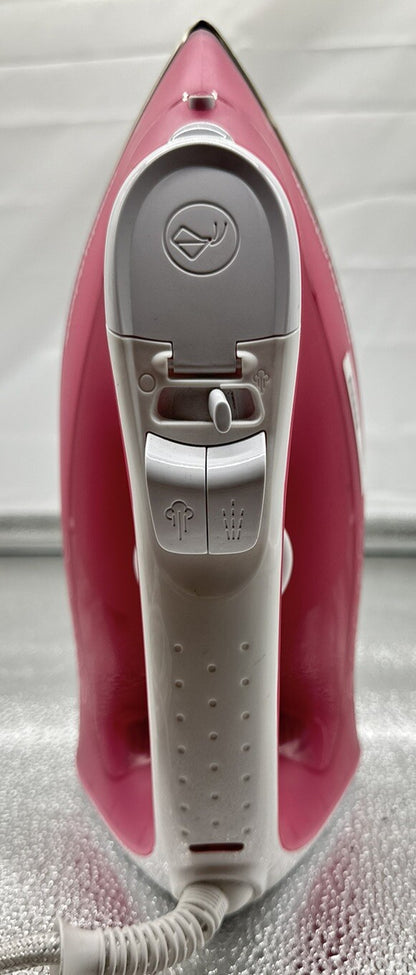 Morphy Richards Iron Model 300267 In Good Condition 4933