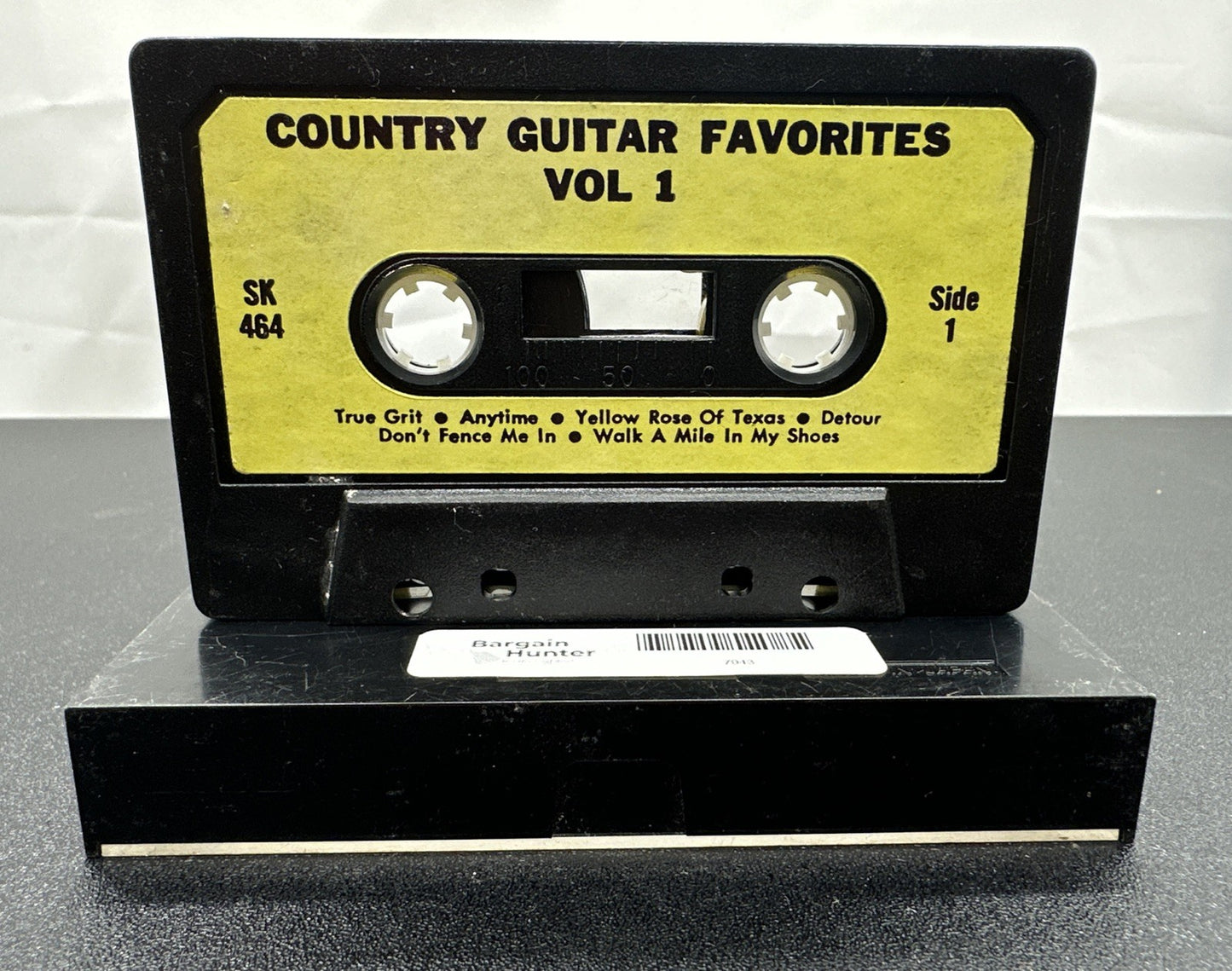 Country Guitar Favourites Vol 1 Cassette Tape In OK Condition 7943