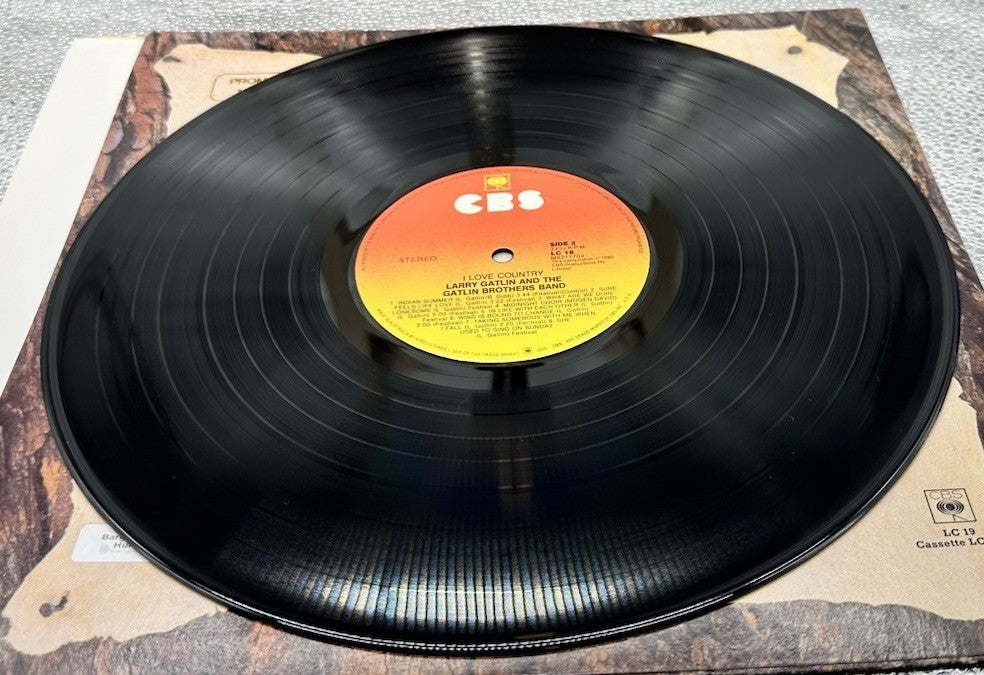 Larry Gatlin - I Love Country Record In Good Condition 7697