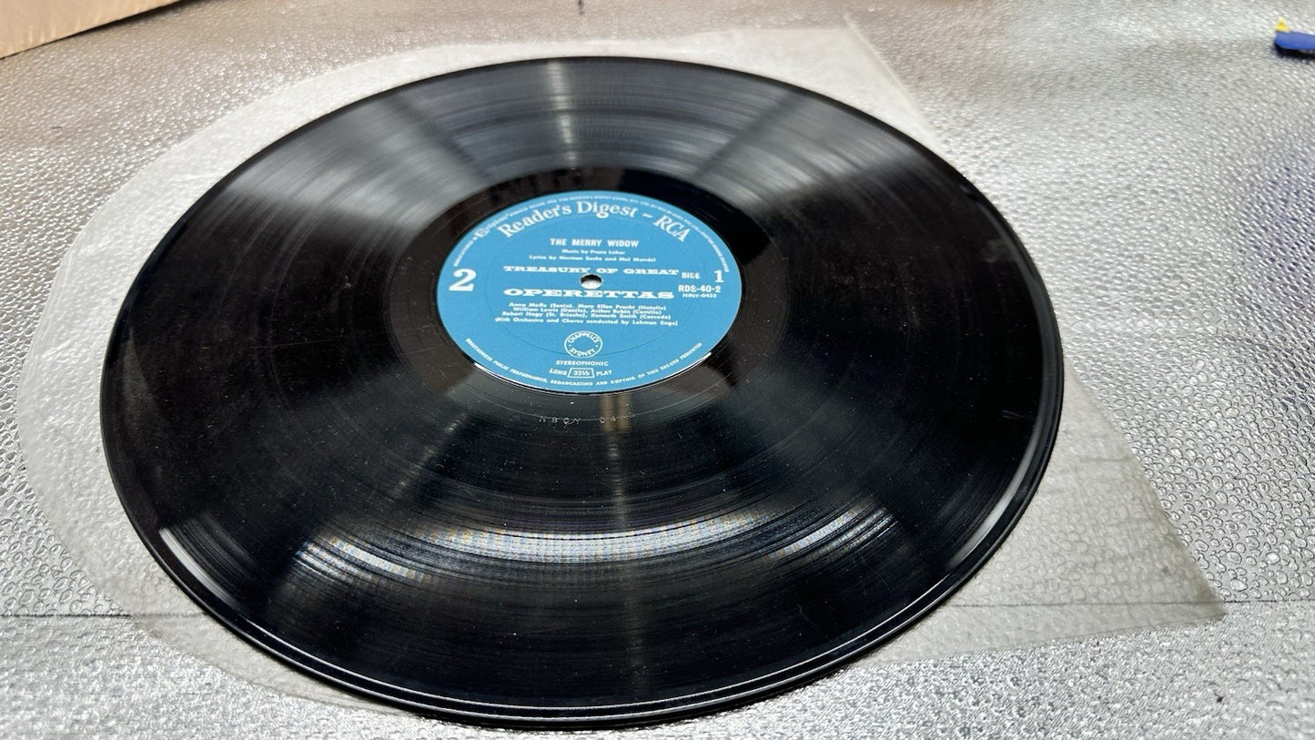 Reader's Digest Treasury Of Great Operettas Record In OK Condition 7677