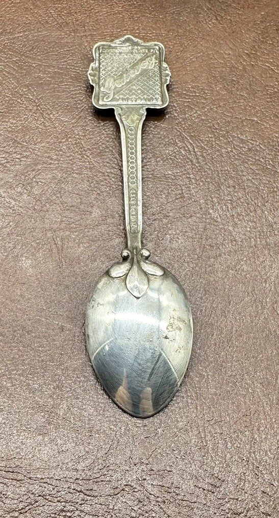 Souvenir Spoon Eildon Deer Park Victoria , silver plated, Collectors In OK Cond