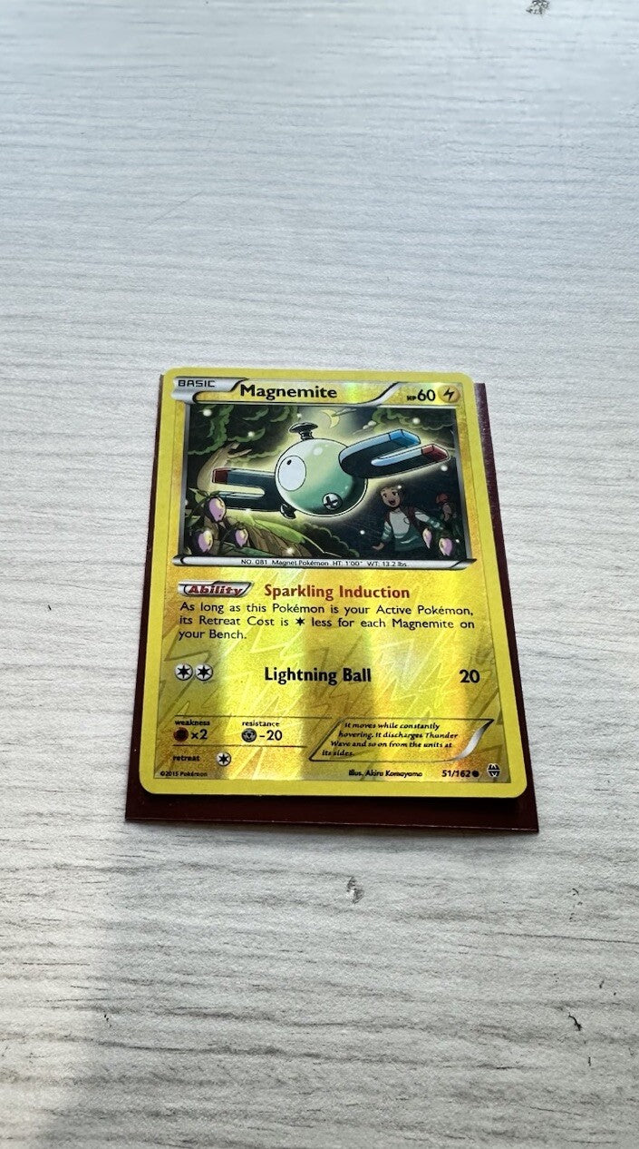 Magnemite Pokemon Reverse Holo Electric Card Year 2015 (5243)