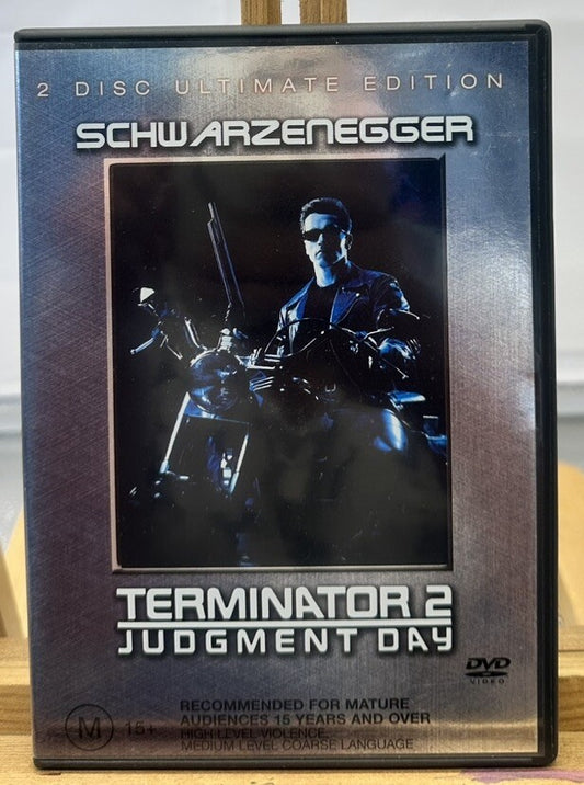 Terminator 2 Judgment Day Schwarzenegger DVD Two Disc In Good Condition