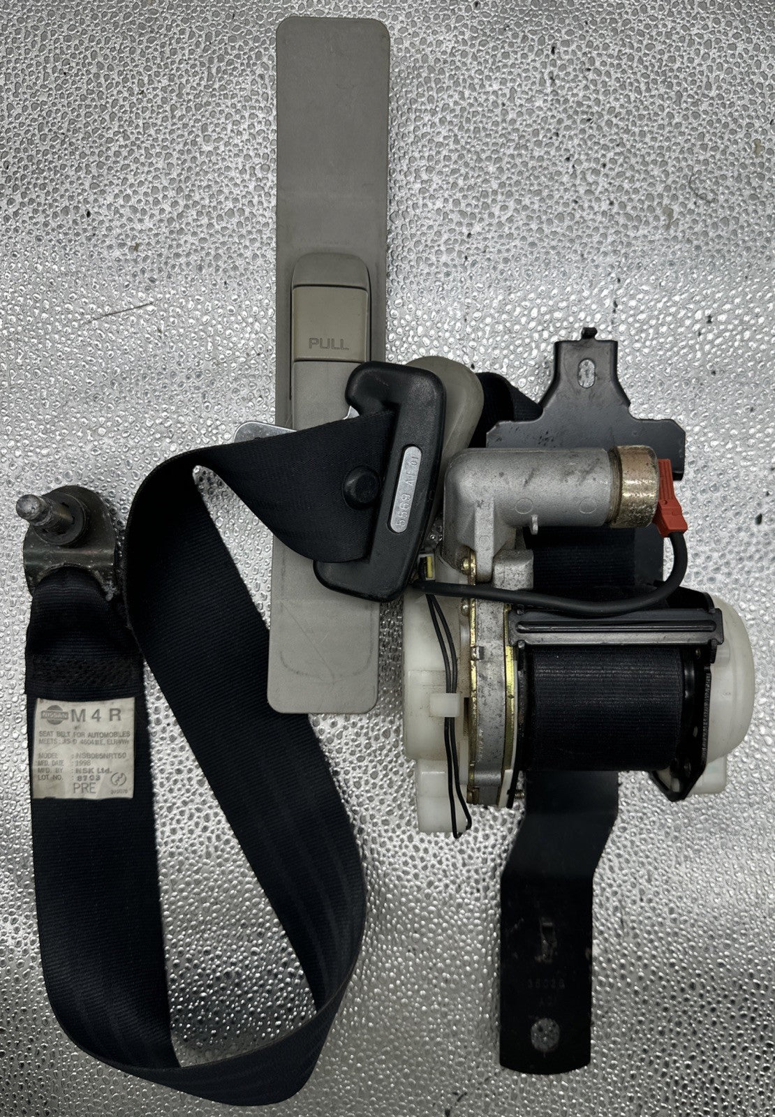 Nissan Skyline R34 Sedan Front Seat Belts Without Buckles IN Good Cond 9161/9165