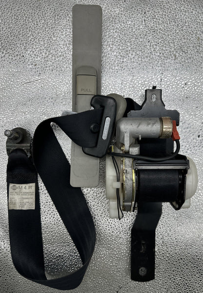 Nissan Skyline R34 Sedan Front Seat Belts Without Buckles IN Good Cond 9161/9165