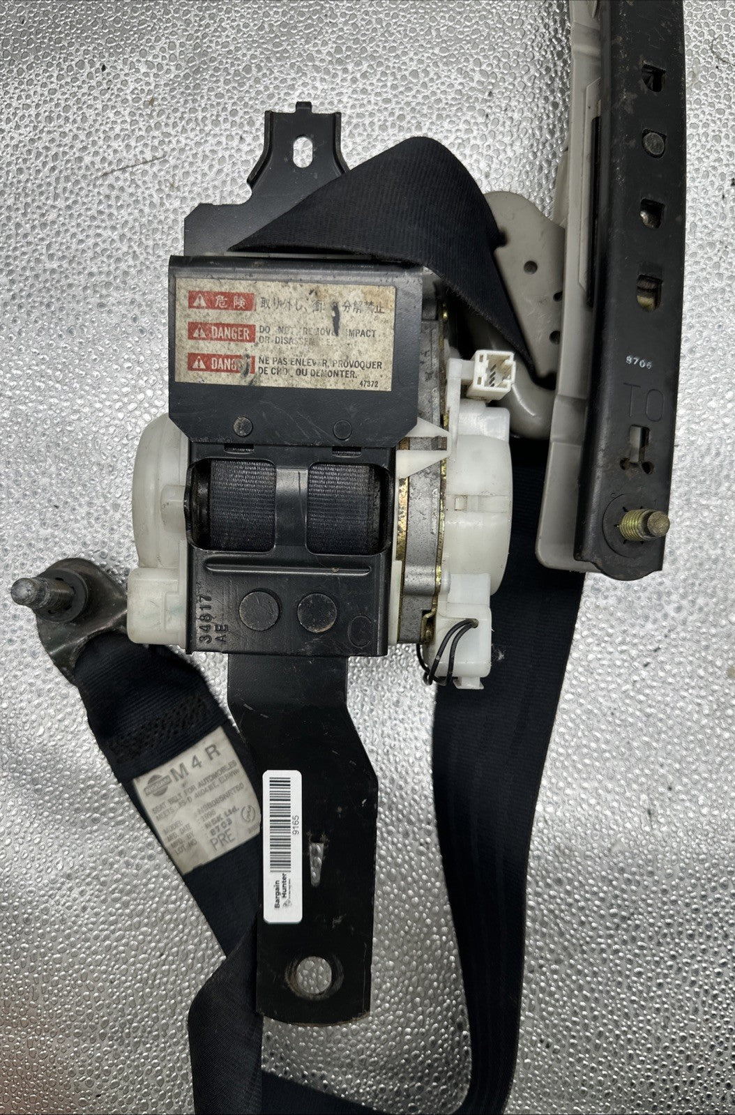 Nissan Skyline R34 Sedan Front Seat Belts Without Buckles IN Good Cond 9161/9165