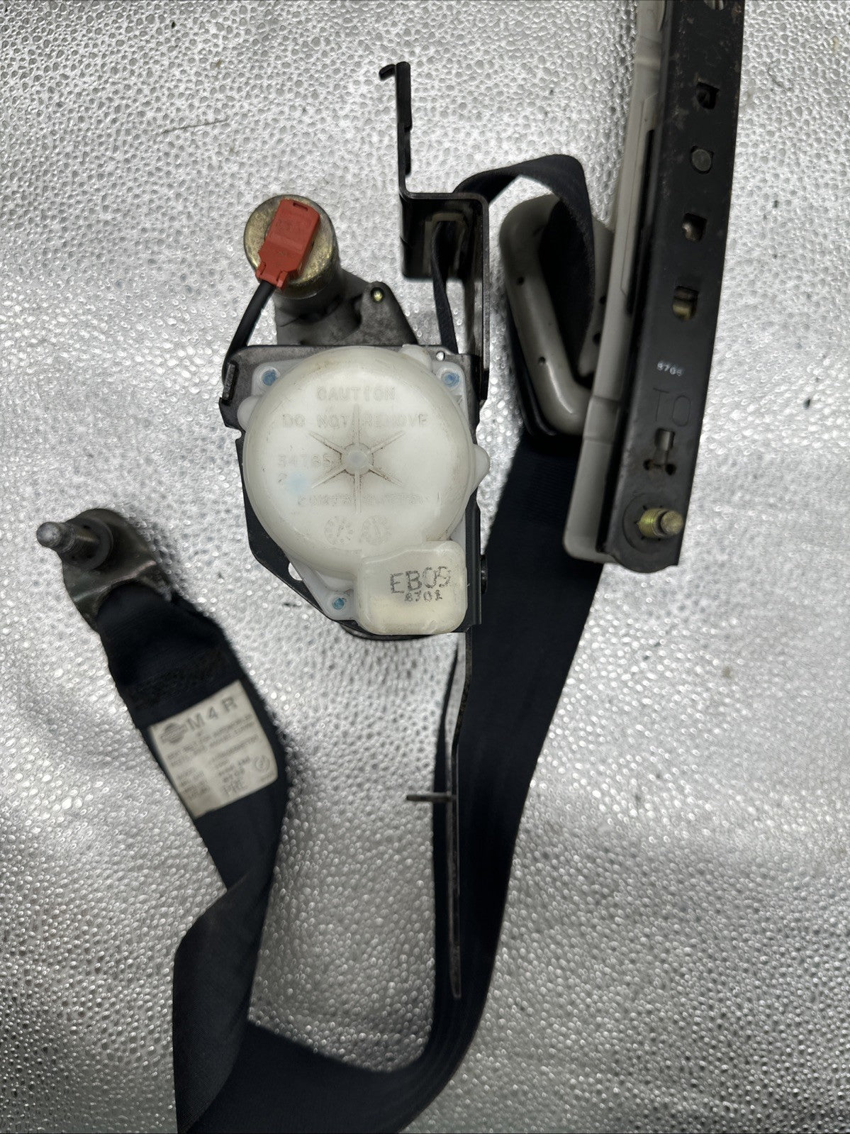 Nissan Skyline R34 Sedan Front Seat Belts Without Buckles IN Good Cond 9161/9165