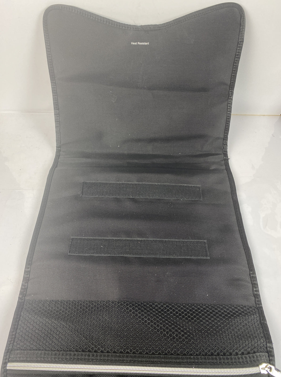 F478 Black GHD Styling Iron Bag with Heat Resistance Mat Built in Ok Condition