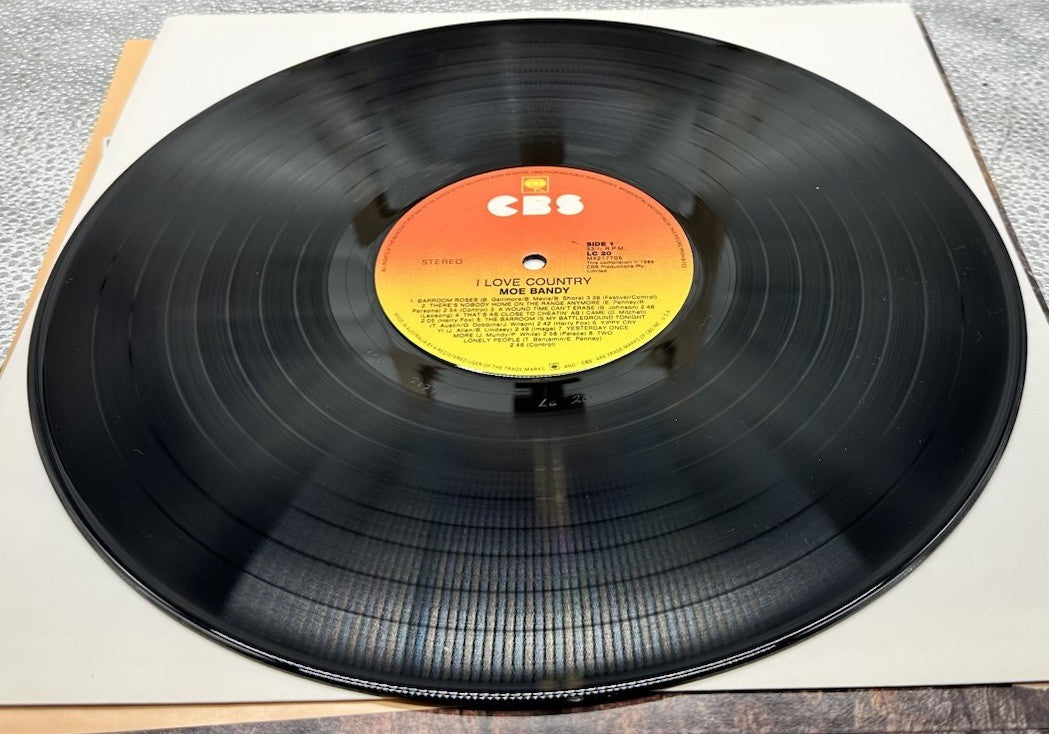 Moe Bandy - I Love Country Record In Good Condition 7691