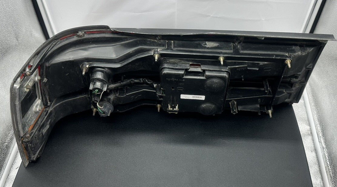 Toyota Soarer Right Tail Light Z20 1986-1991 In Good Condition 6048
