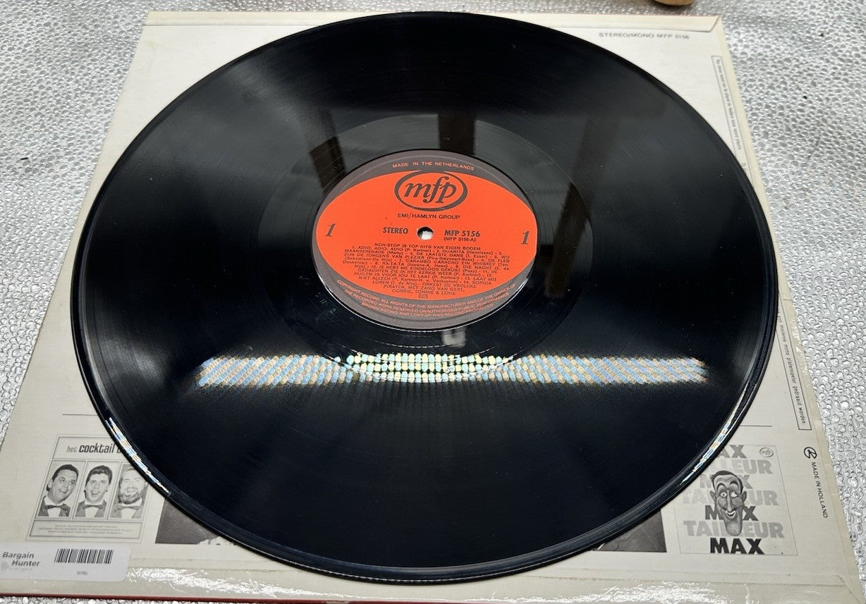 Non-Stop 28 Top-Hits Van Eigen Bodem Record In Good Condition 6765