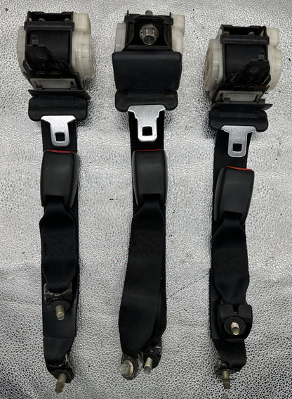 Nissan ER34 Skyline 4-Door Rear SeatBelt Set of 3 NSB053NK067 NSB053NK069(9132)