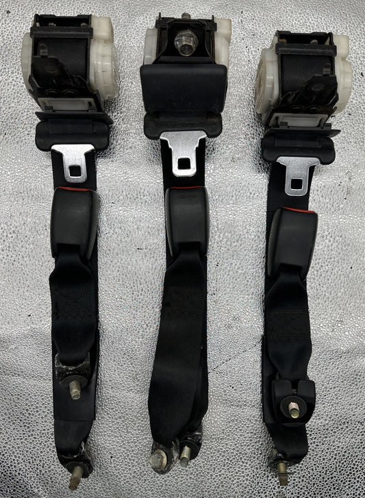 Nissan ER34 Skyline 4-Door Rear SeatBelt Set of 3 NSB053NK067 NSB053NK069(9132)