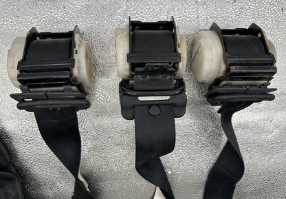 Nissan ER34 Skyline 4-Door Rear SeatBelt Set of 3 NSB053NK067 NSB053NK069(9132)