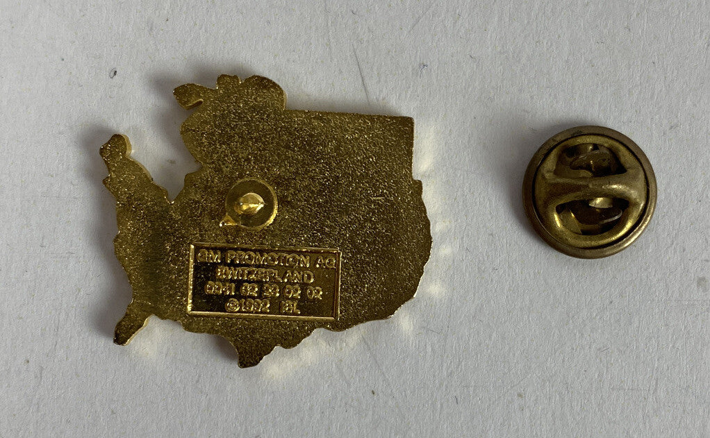 M520 Five Coca Cola Worldcup USA 94 Striker Mascot Soccer Pin's In VGC