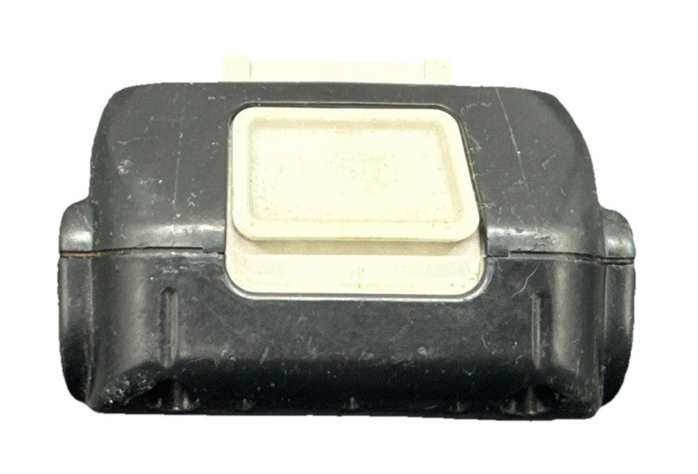 Makita DEAD BATTERY SOLD FOR PARTS BL1815 Li-ion In Good Condition 9077