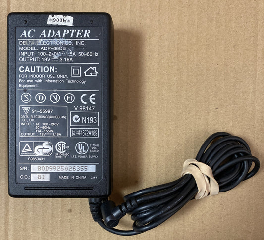 M439 GENUINE DELTA ELECTRONICS ADP-60CB AC POWER SUPPLY ADAPTER 19V 3.16A