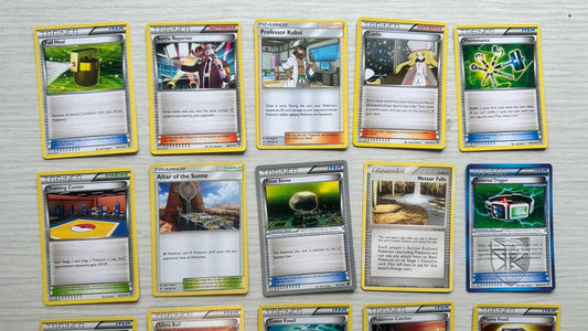 20 X Pokemon Trainer Cards Collection Random Years & Series 6388