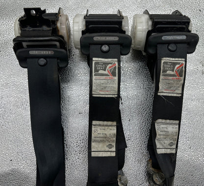 Nissan ER34 Skyline 4-Door Rear SeatBelt Set of 3 NSB053NK067 NSB053NK069(9126)