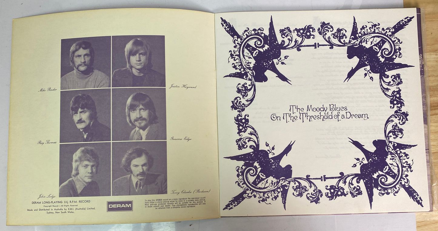 THE MOODY BLUES_ON THE THRESHOLD OF A DREAM_1969 OZ G/F LP DERAM WITH BOOKLET
