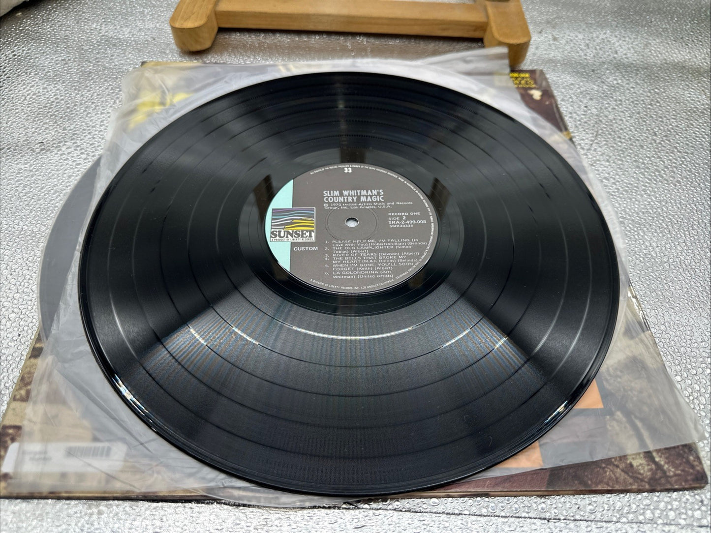 Slim Whitman's - Country Magic Record In Good Condition 6692