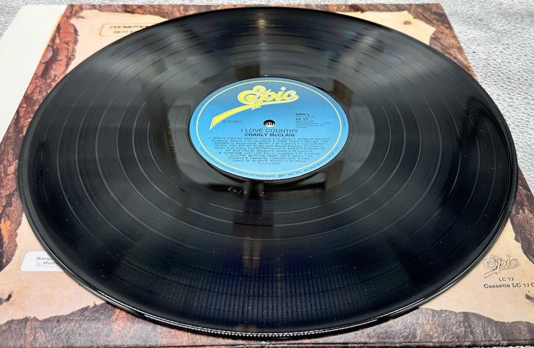 Charly Mc Clain - I Love Country Record In Good Condition 7689