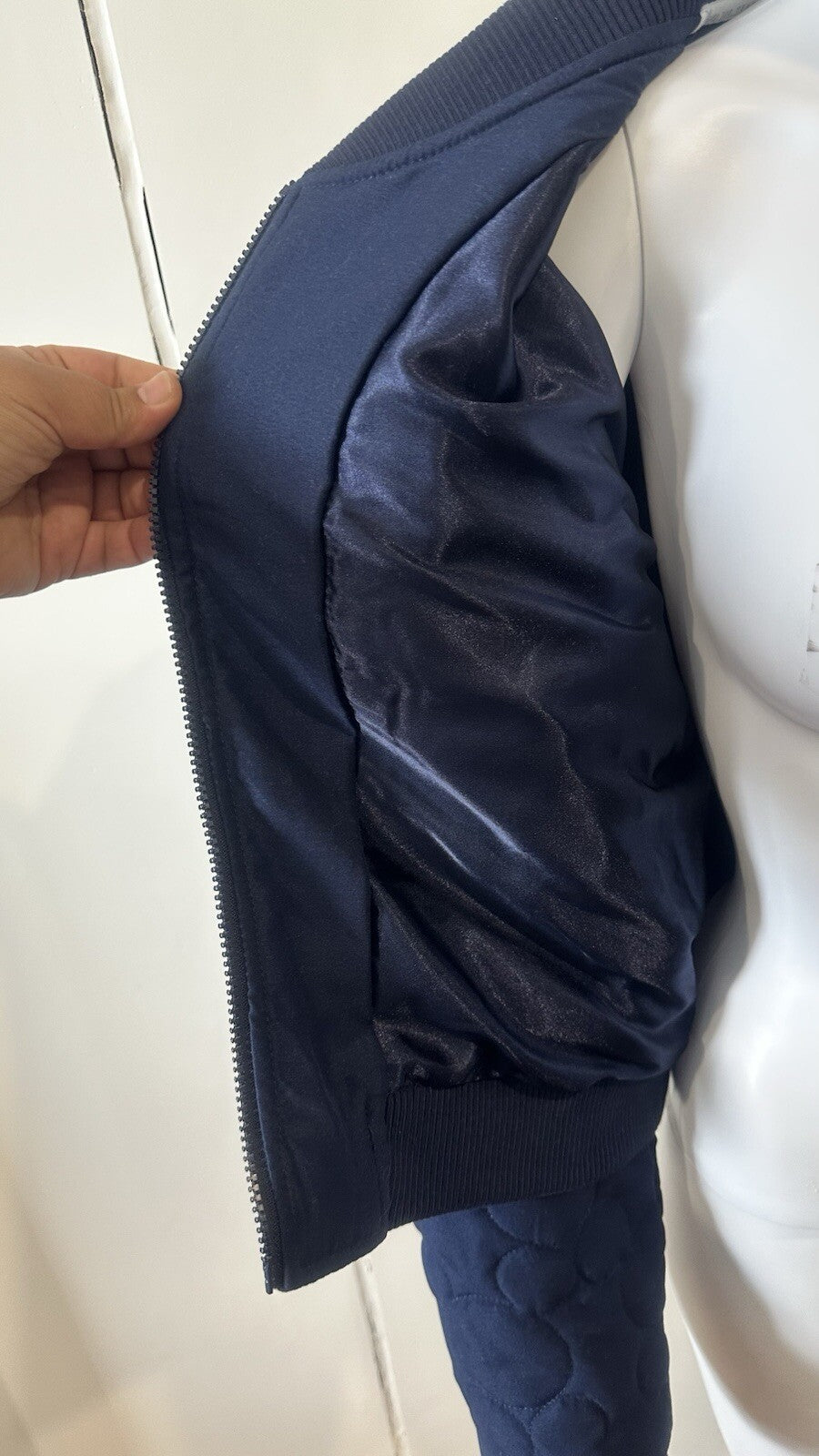 Disney 100 Years Cropped Quilted Bonnet Jacket. Navy. Size XL In GC 5622