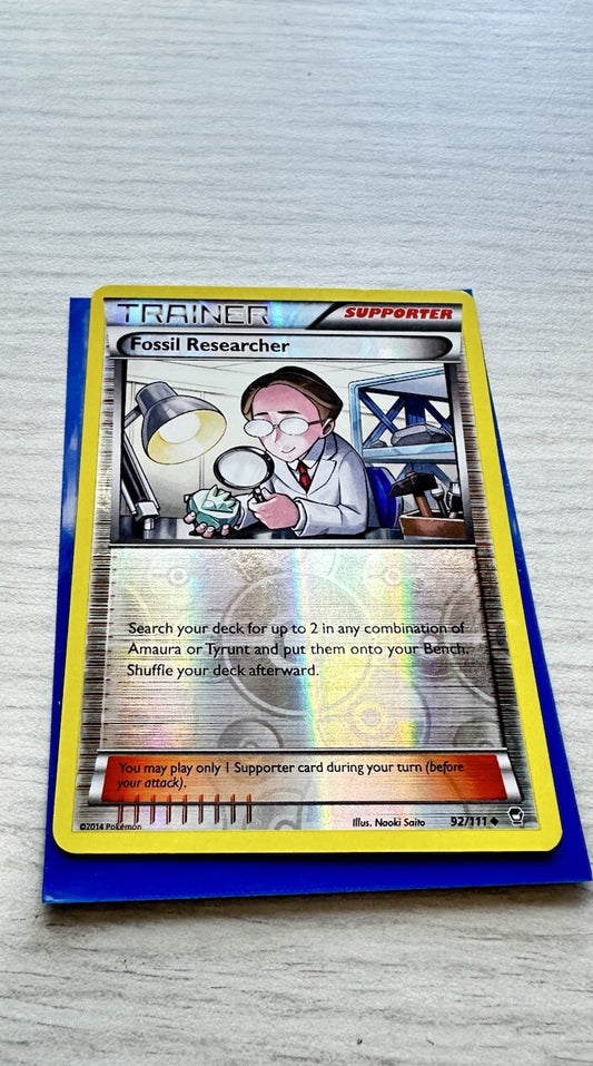 Fossil Researcher Pokemon Reverse Holo Trainer Card Year 2014 (6385)