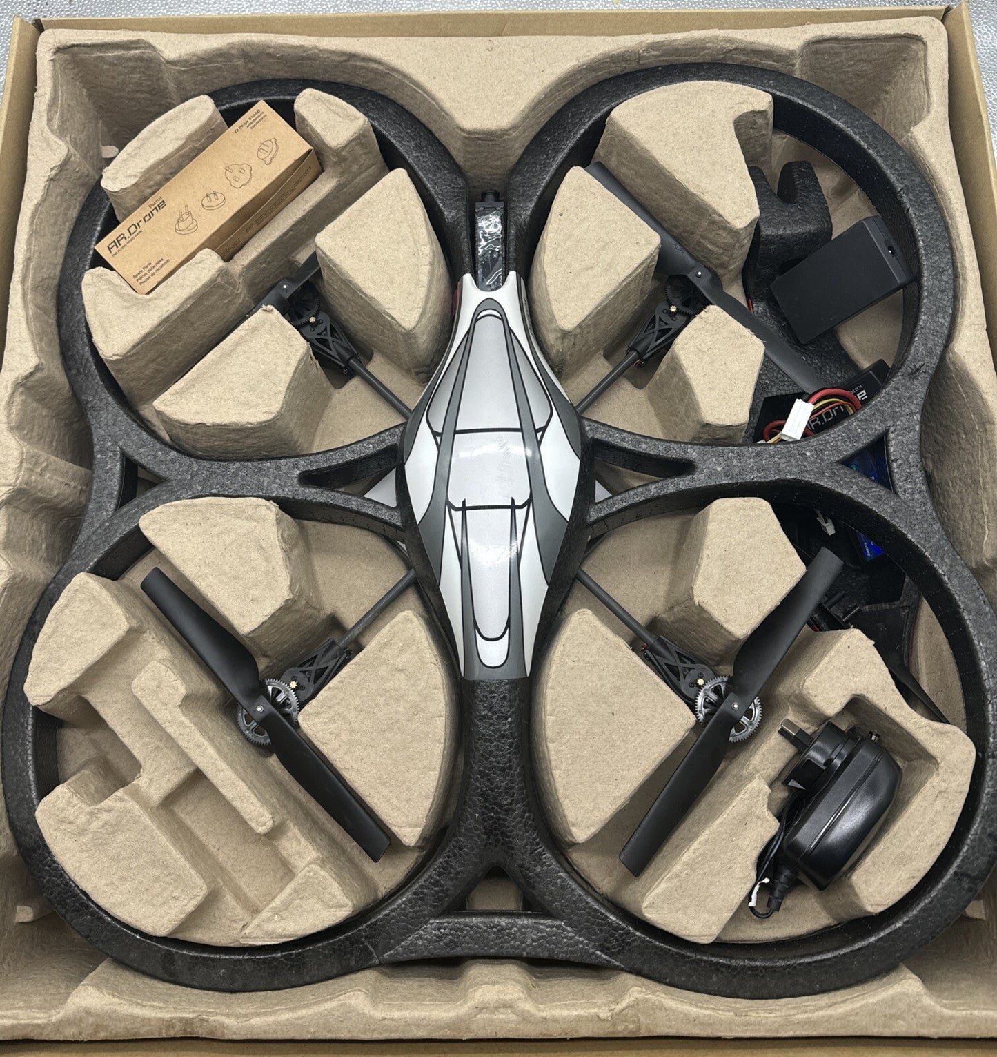 AR Parrot Drone The Flying Video Game, 1.0 Quadcopter Air Base In Good Codnition
