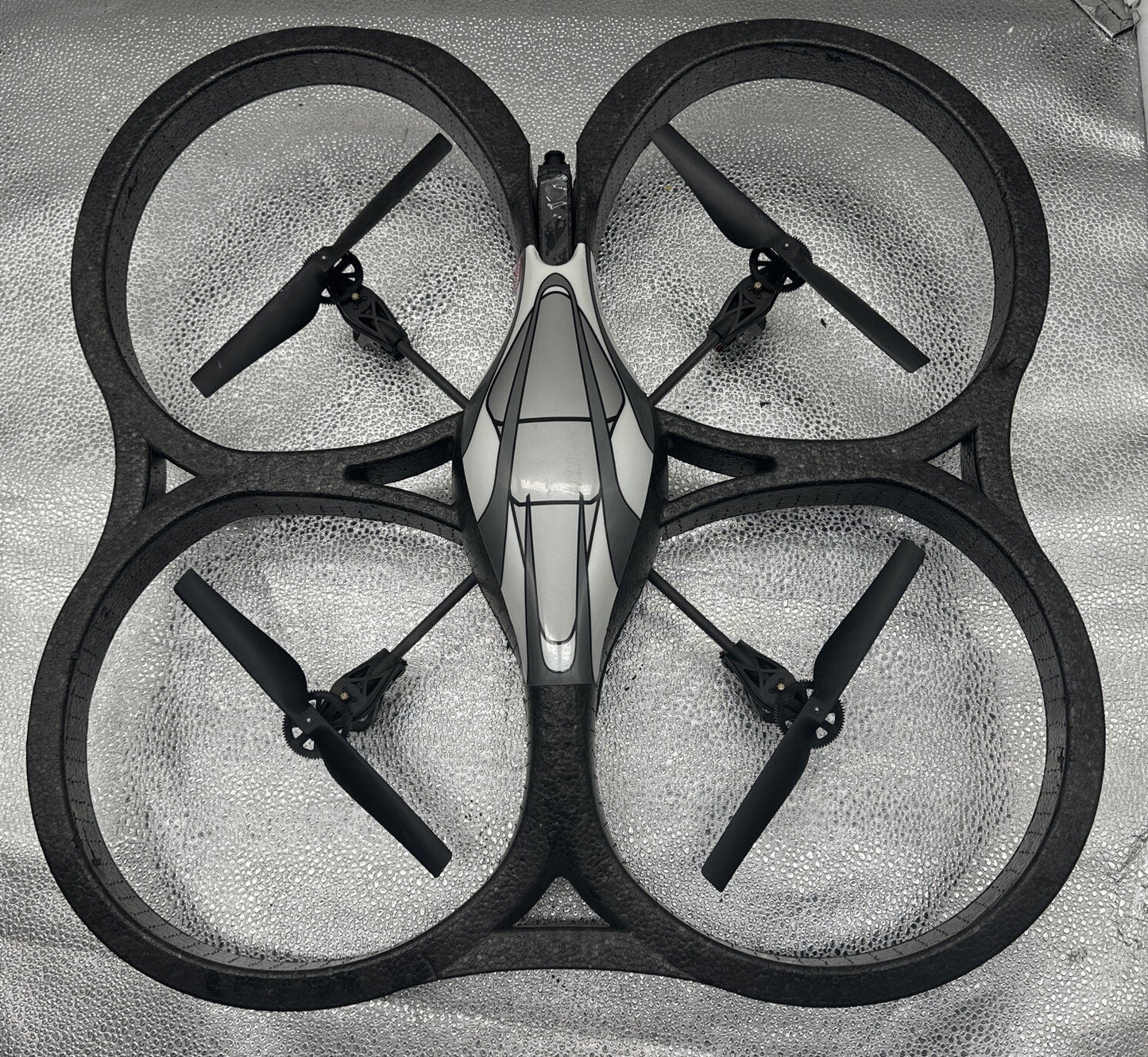 AR Parrot Drone The Flying Video Game, 1.0 Quadcopter Air Base In Good Codnition