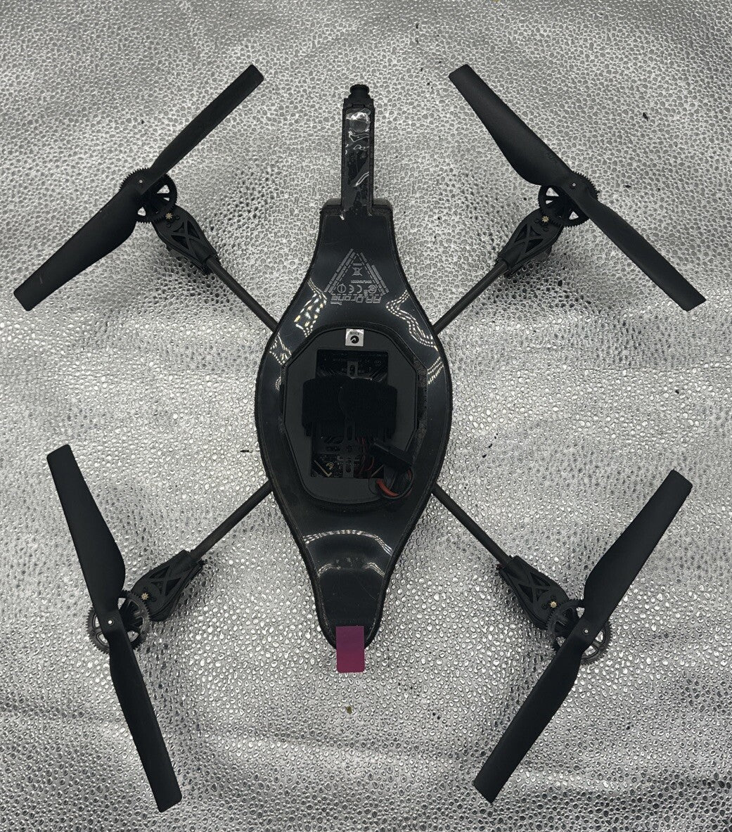 AR Parrot Drone The Flying Video Game, 1.0 Quadcopter Air Base In Good Codnition
