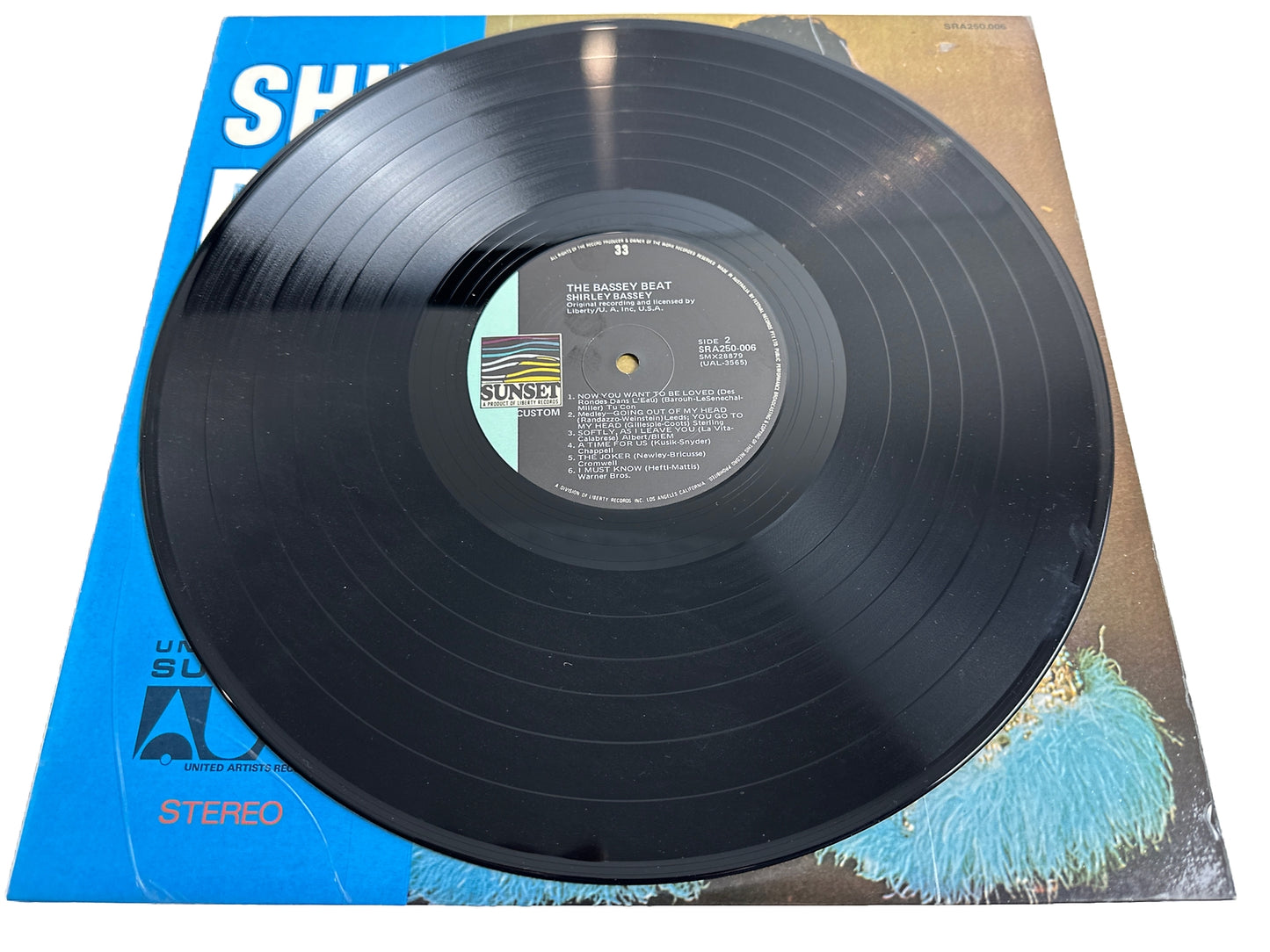 Shirley Bassey - The Bassey Beat - 12" Record 4523