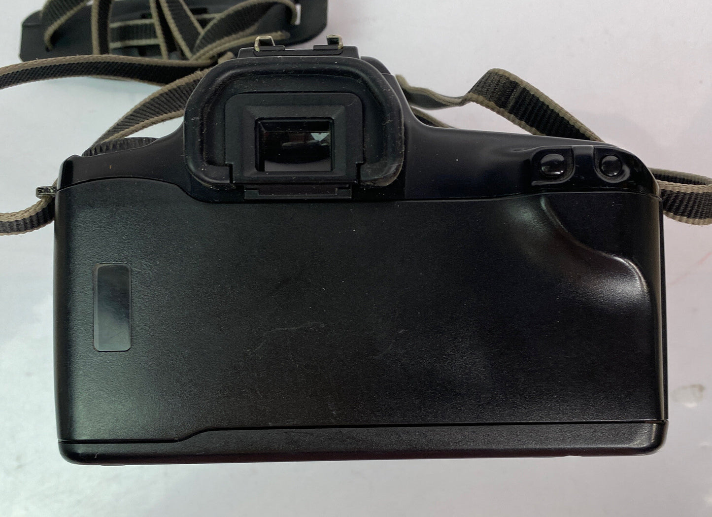 CANON EOS 1000F N 35mm Film Camera Sigma Zoom Lens 28-200mm NEEDS BATTERY 1725