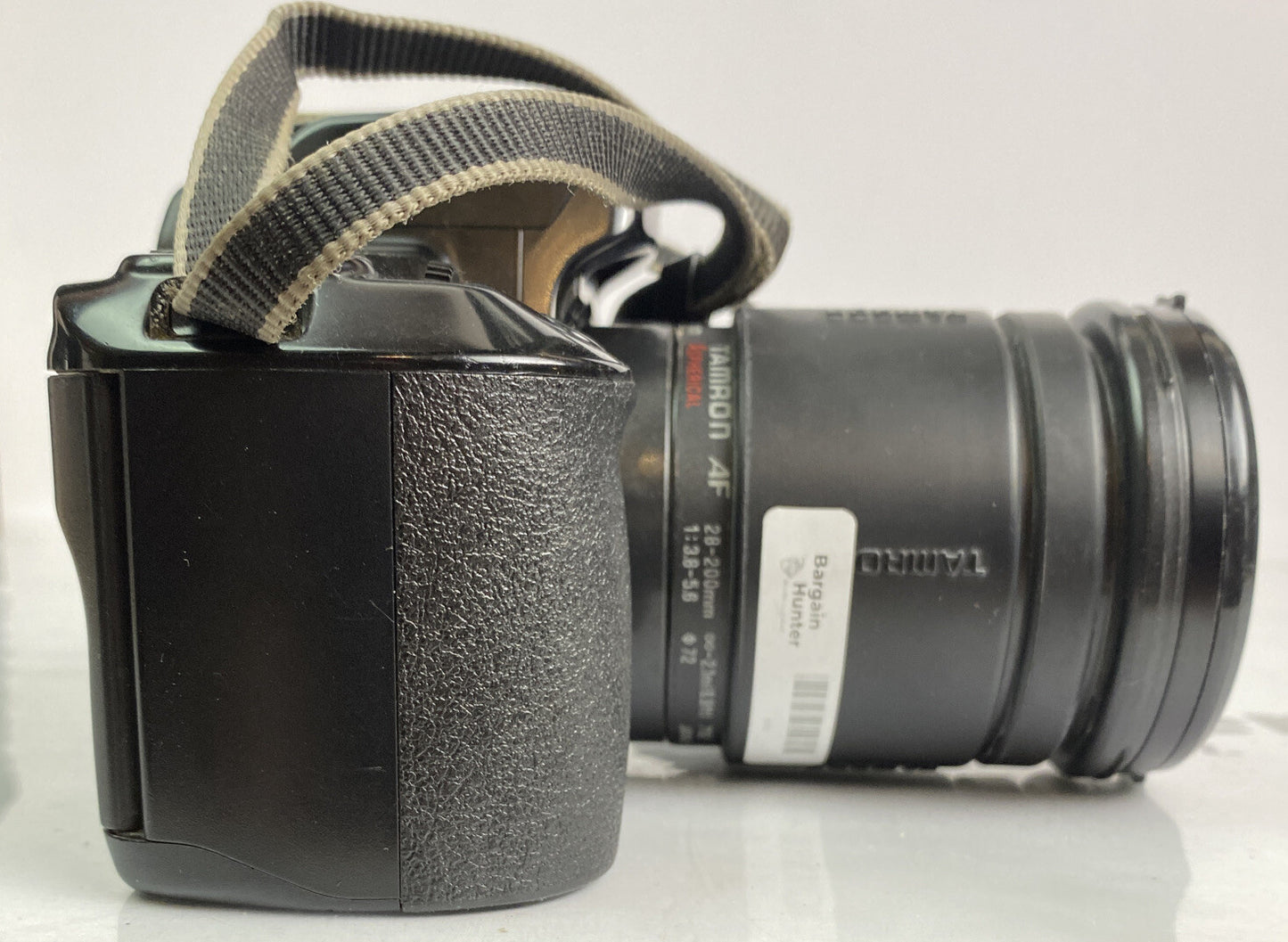 CANON EOS 1000F N 35mm Film Camera Sigma Zoom Lens 28-200mm NEEDS BATTERY 1725