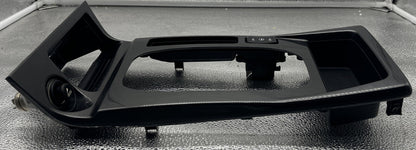 Nissan Stagea C34 gear surround trim auto In Good Condition 5901